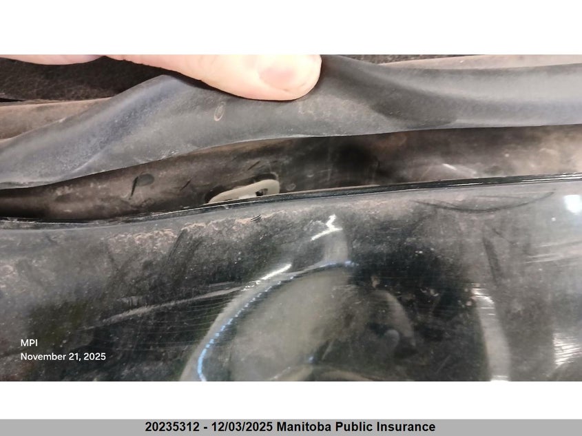 3FAHP0JG1AR330120 2010 FORD  photo no. 4