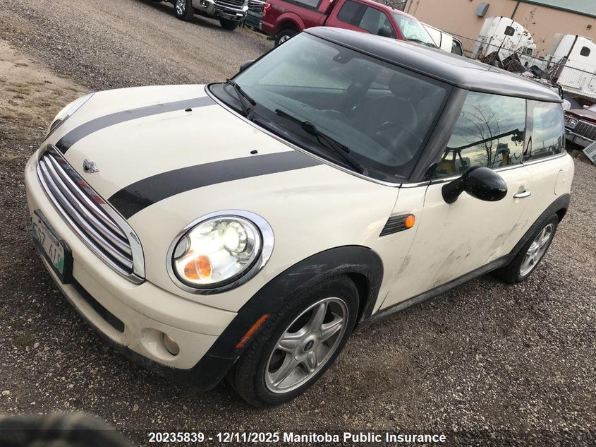 WMWMF3C53ATZ24941 2010 Mini Cooper auction photo 1
