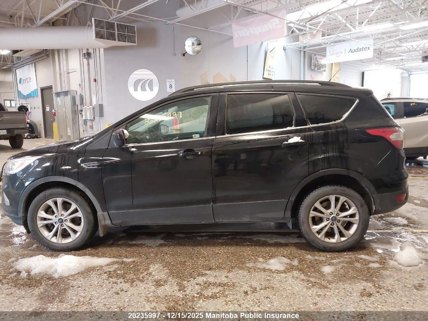 2017 Ford Escape Se VIN: 1FMCU9GDXHUD69902 Lot: 20235997