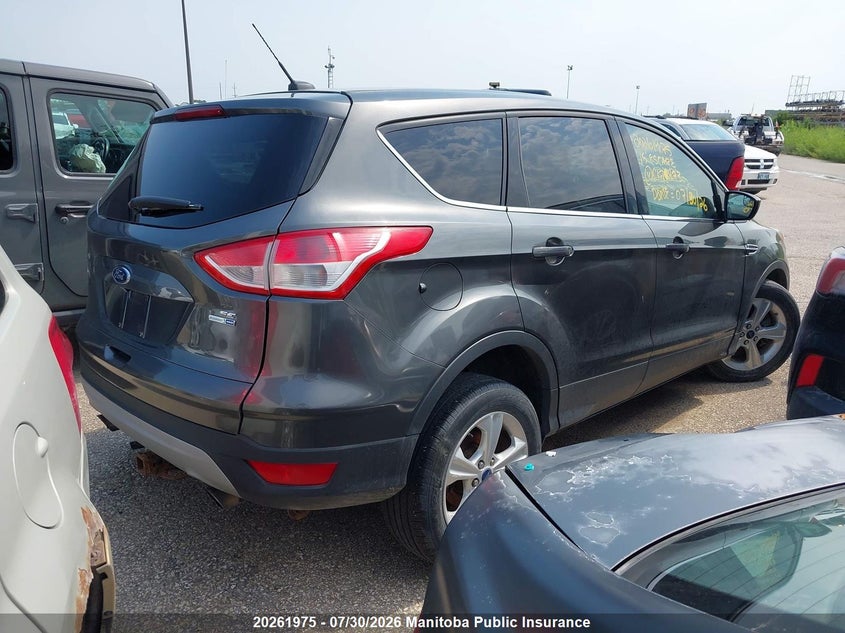 Vin: 1fmcu9g99fuc17473, lot: 10272958, ford escape se 20154
