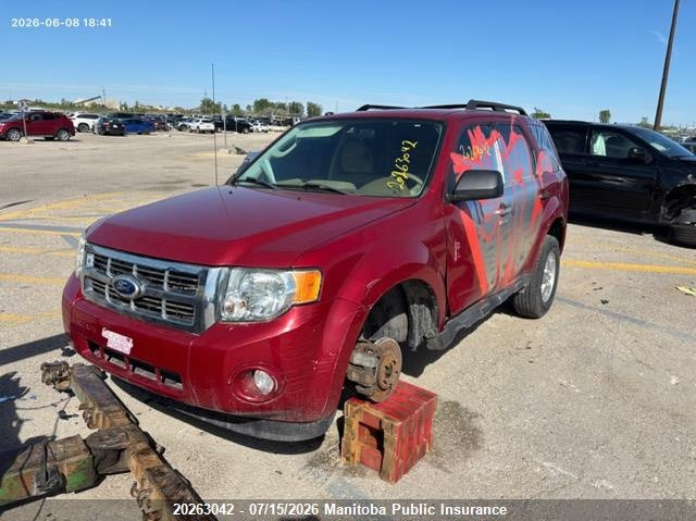 2011 Ford Escape, Vandalized, IAAI, VIN 1FMCU0D71BKA10502 — photo 2