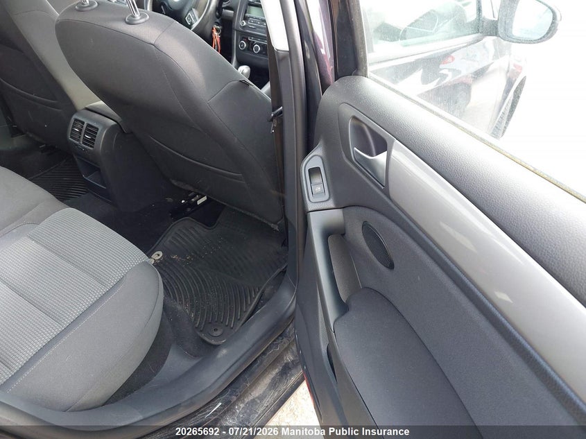 2013 Volkswagen Golf 2.5 VIN: WVWDA7AJ8DW006923 Lot: 20265692