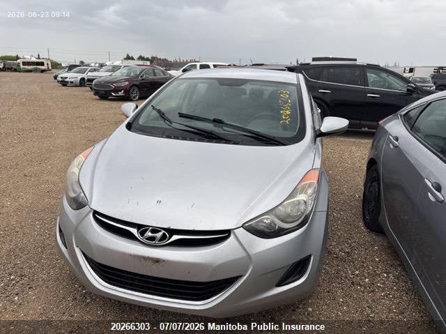 2012 Hyundai Elantra, Левый бок, IAAI, VIN 5NPDH4AE7CH068296 — фото 2