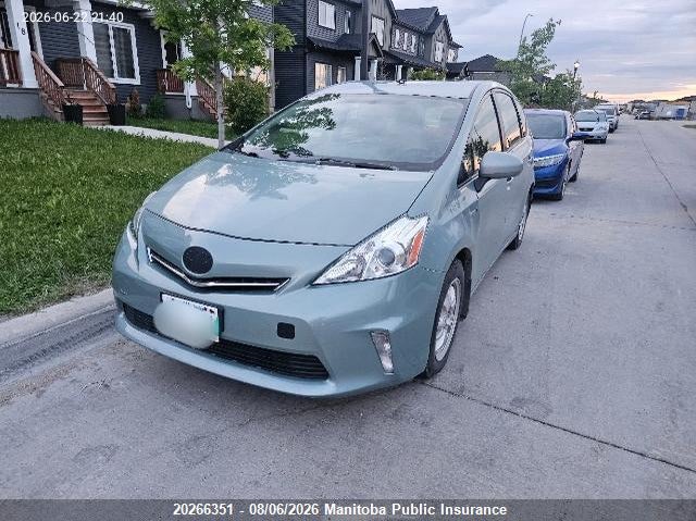 Vin: jtdzn3eu5d3239313, lot: 10277335, toyota prius v 20132