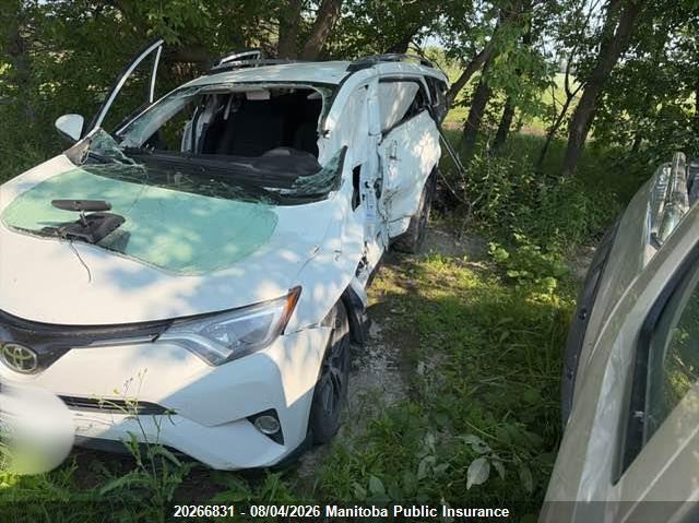 Vin: 2t3bfrev7jw786313, lot: 10277815, toyota rav4 le 20182