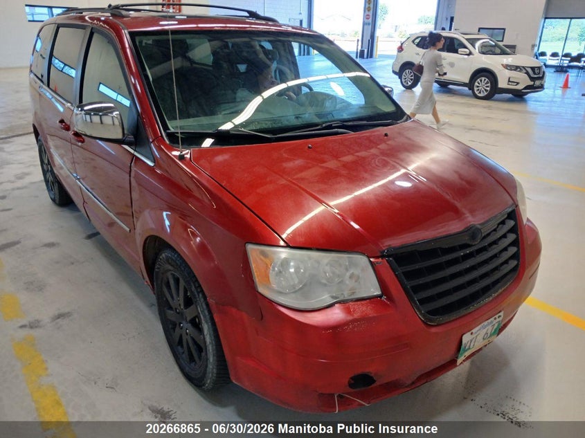 2010 Chrysler Town & Country, Удар ззаду, IAAI, VIN 2A4RR5DX2AR185073 — фото 2