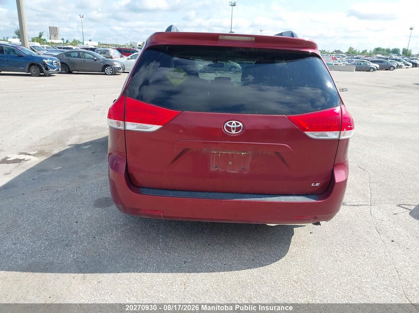 2012 TOYOTA SIENNA VAN GAS