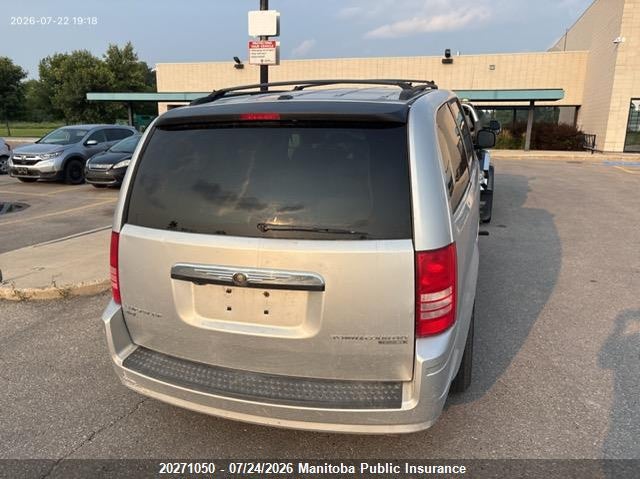 Vin: 2a4rr5dxxar171258, lot: 10282034, chrysler town & country touring 20104