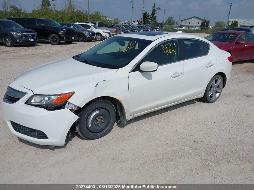 2013 Acura ILX, Left Front, IAAI, VIN 19VDE1F55DE403389 — photo 2