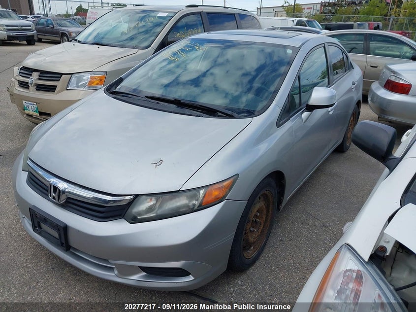 2012 Honda Civic, Left Front, IAAI, VIN 2HGFB2F99CH113629 — photo 2