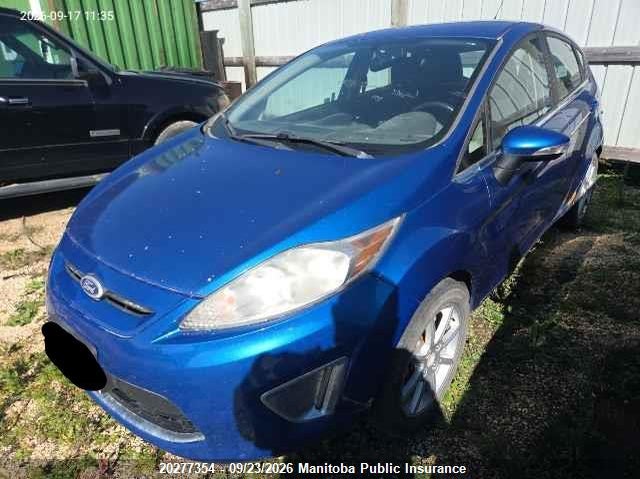 2011 Ford Fiesta, Лівий бік, IAAI, VIN 3FADP4FJ6BM104230 — фото 2