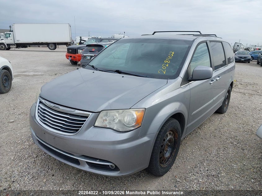 Vin: 2c4rc1bg0dr670965, lot: 10295006, chrysler town & country touring 20132