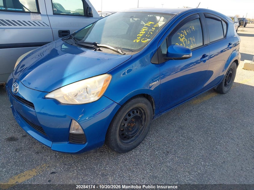 Vin: jtdkdtb33d1037694, lot: 10295158, toyota prius c 20132
