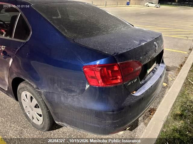 Vin: 3vw1k7aj9dm267524, lot: 10295311, volkswagen jetta 2.0 20133