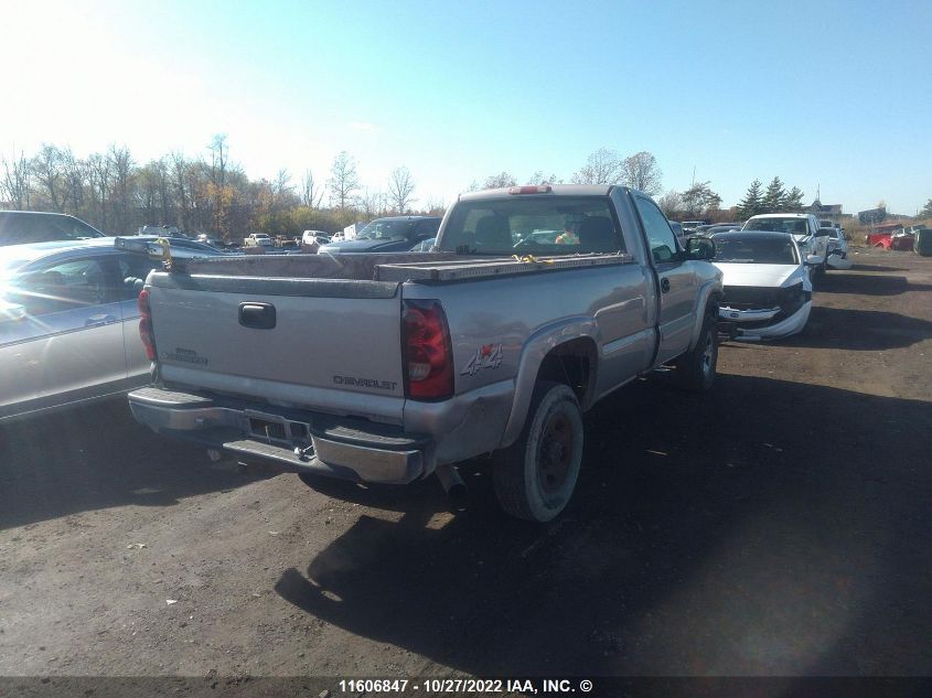 2005 Chevrolet Silverado K2500 Heavy Duty VIN: 1GCHK24U85E271372 Lot: 11606847