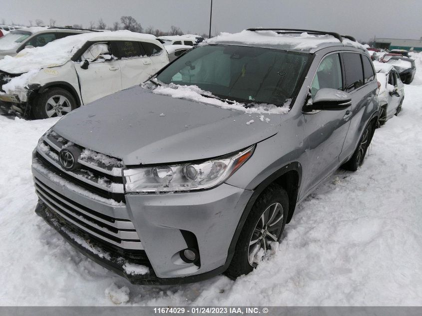 2018 Toyota Highlander Se/Xle VIN: 5TDJZRFH1JS530701 Lot: 11674029