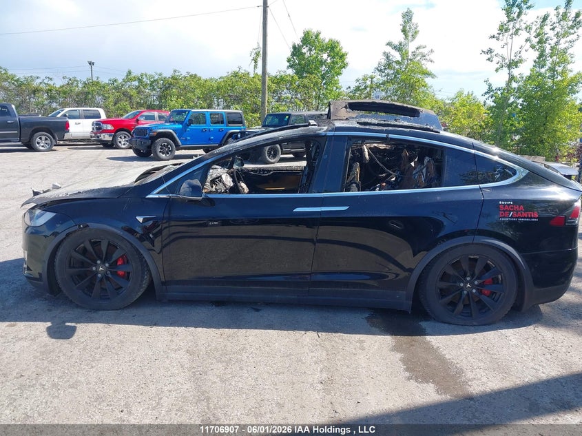 2020 Tesla Model X VIN: 5YJXCAE40LF266437 Lot: 11706907