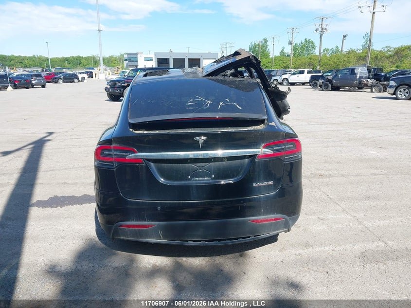2020 Tesla Model X VIN: 5YJXCAE40LF266437 Lot: 11706907