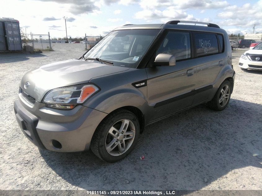 2010 Kia Soul 2U/4U/4U Retro VIN: KNDJT2A26A7052863 Lot: 11811145