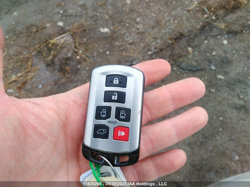 2020 Toyota Sienna Xle VIN: 5TDDZ3DC2LS234431 Lot: 11820208