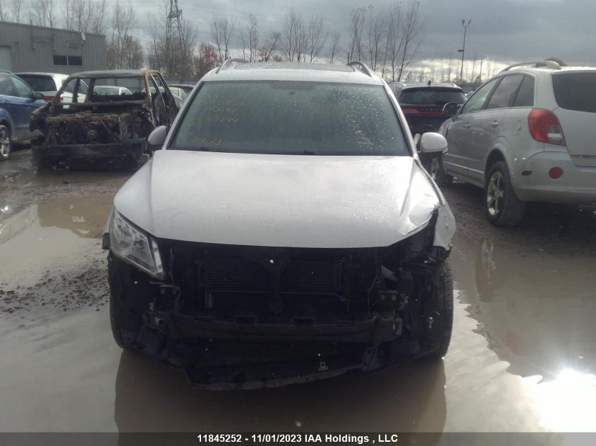 2011 Volkswagen Tiguan Trendline/Comfortline VIN: WVGBV7AX5BW517644 Lot: 11845252