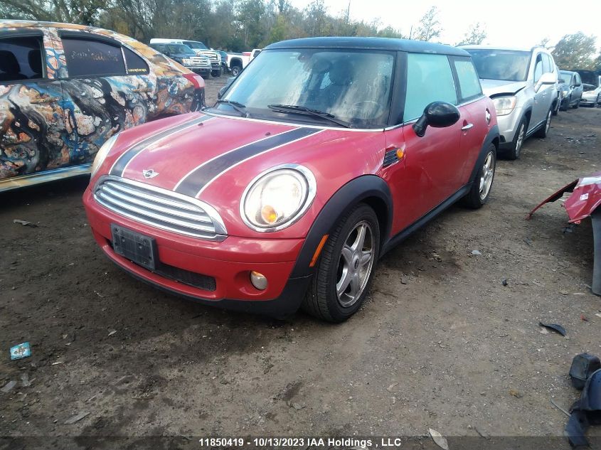 2008 Mini Cooper Hardtop VIN: WMWMF33568TT64634 Lot: 11850419