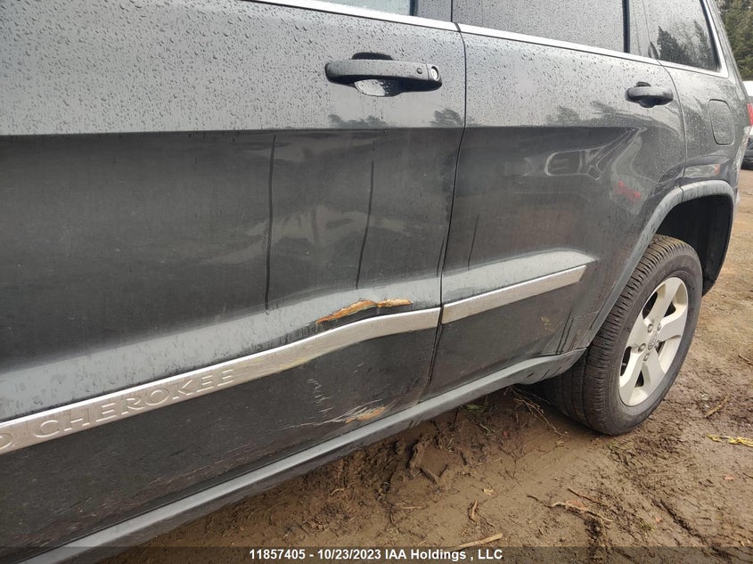 2011 Jeep Grand Cherokee Laredo VIN: 1J4RR4GG3BC587989 Lot: 11857405