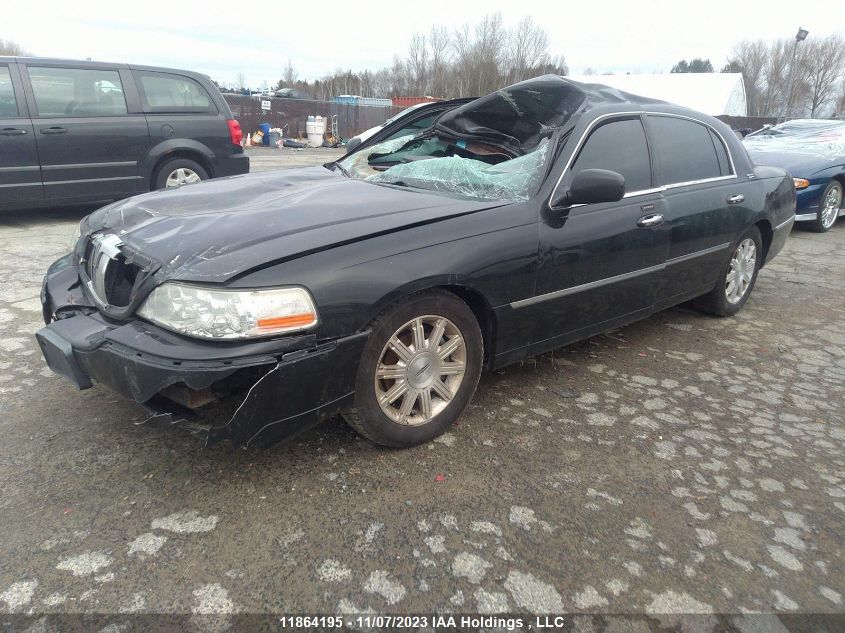 2011 Lincoln Town Car Signature Limited VIN: 2LNBL8CV7BX754969 Lot: 11864195