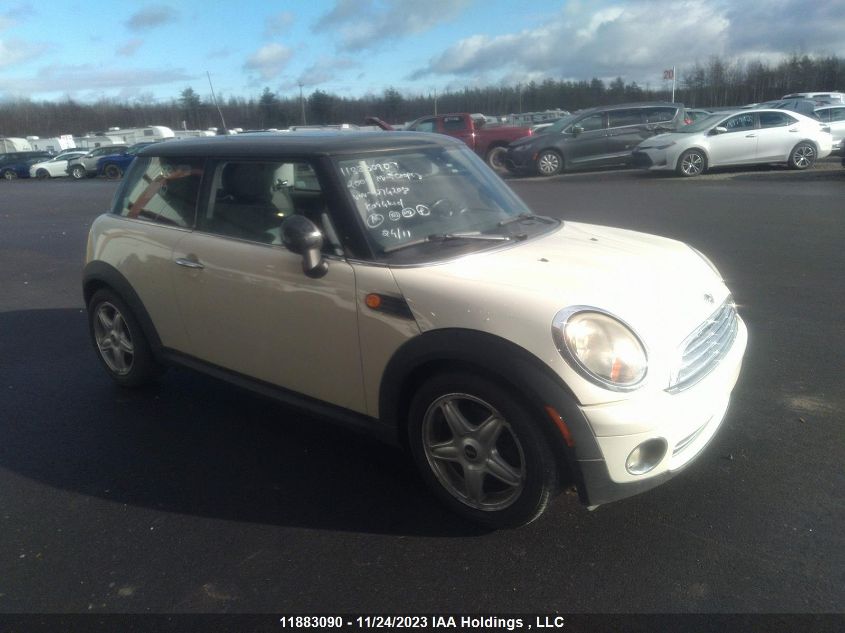 2009 Mini Cooper VIN: WMWMF33539TW74208 Lot: 11883090