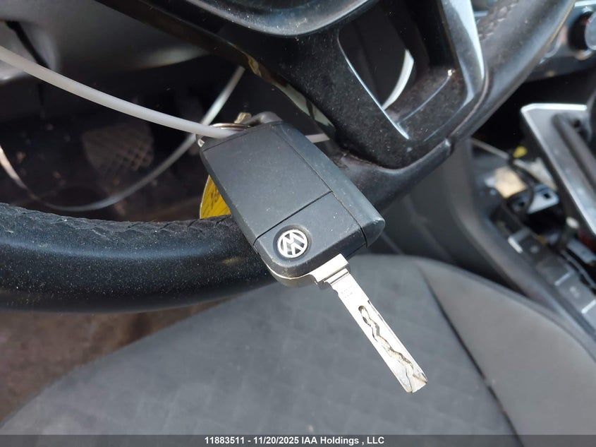 2018 Volkswagen Tiguan Trendline VIN: 3VV0B7AX1JM143523 Lot: 11883511