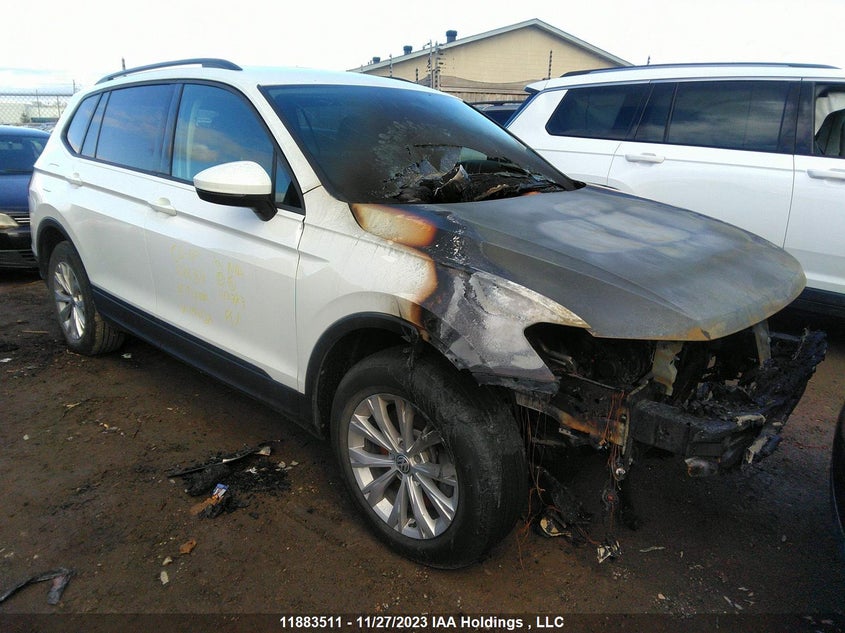 3VV0B7AX1JM143523 2018 Volkswagen Tiguan Trendline auction photo 1