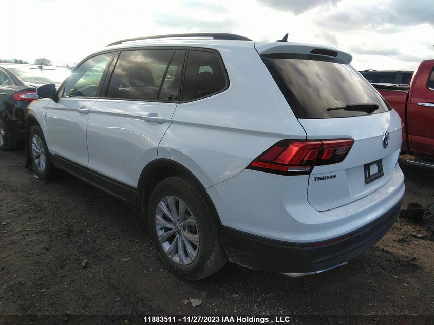 3VV0B7AX1JM143523 2018 VOLKSWAGEN TIGUAN photo no. 3
