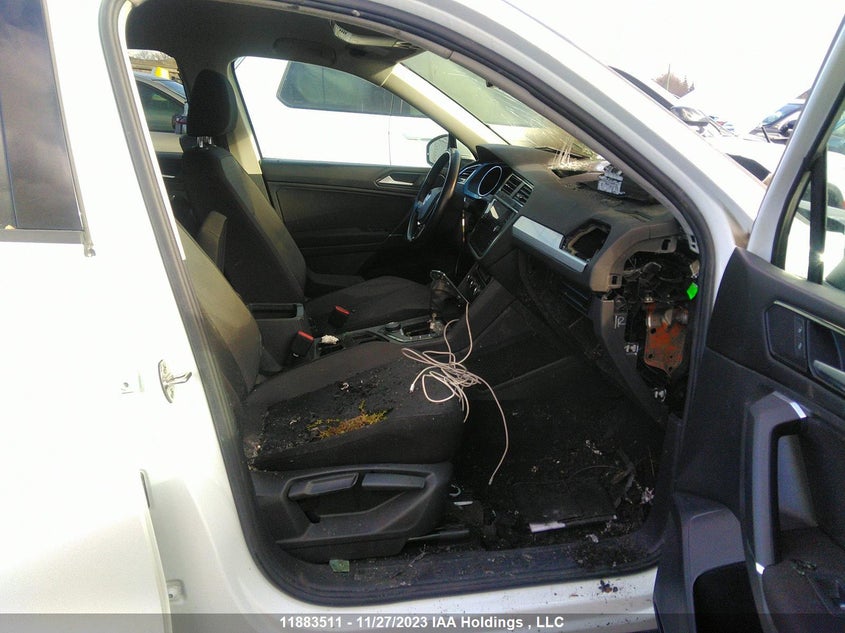 3VV0B7AX1JM143523 2018 VOLKSWAGEN TIGUAN photo no. 5