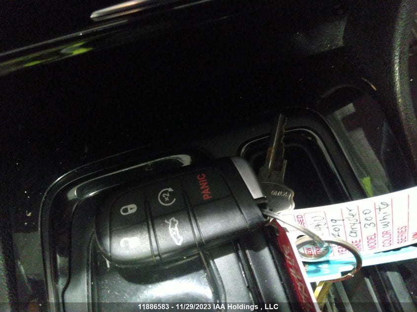 2019 Chrysler 300 S VIN: NB102523 Lot: 11886583