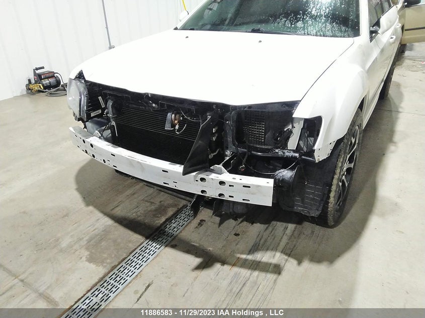 2019 Chrysler 300 S VIN: NB102523 Lot: 11886583