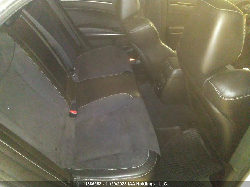 2019 Chrysler 300 S VIN: NB102523 Lot: 11886583