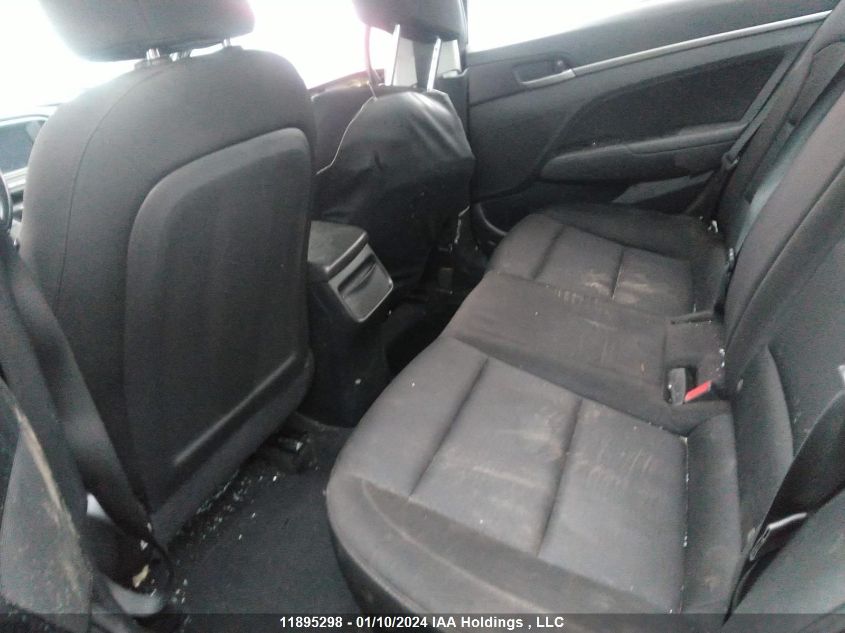 2018 Hyundai Elantra Sel/Value/Limited VIN: KMHD84LF1JU666808 Lot: 39241402