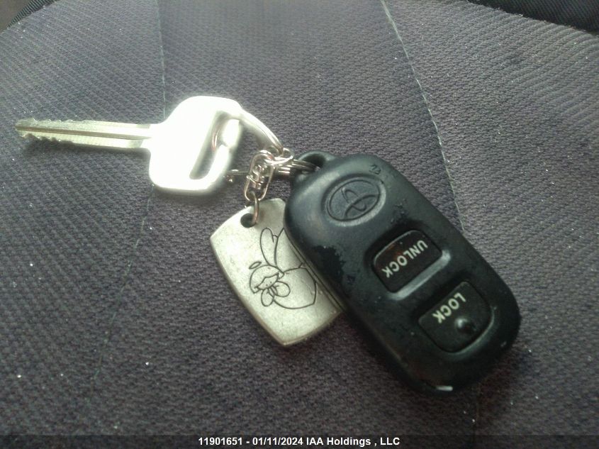 2003 Toyota Corolla Ce/Le/S VIN: 2T1BR32E33C760832 Lot: 11901651