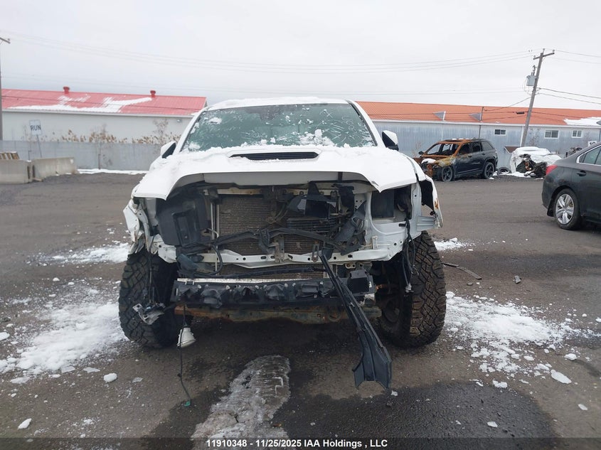 5TFDZ5BN7JX035916 2018 TOYOTA TACOMA photo no. 13
