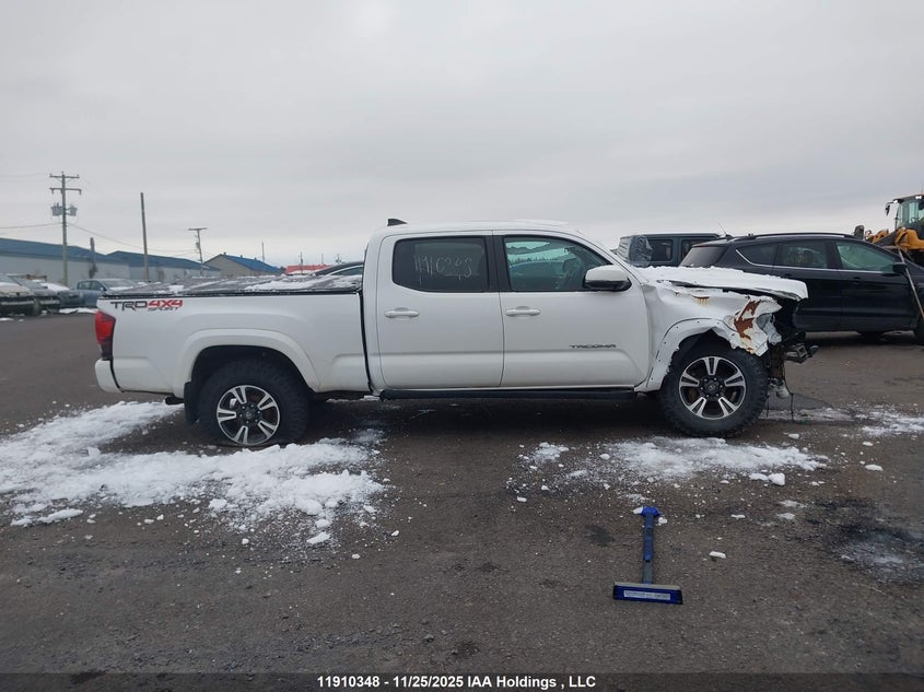 5TFDZ5BN7JX035916 2018 TOYOTA TACOMA photo no. 14
