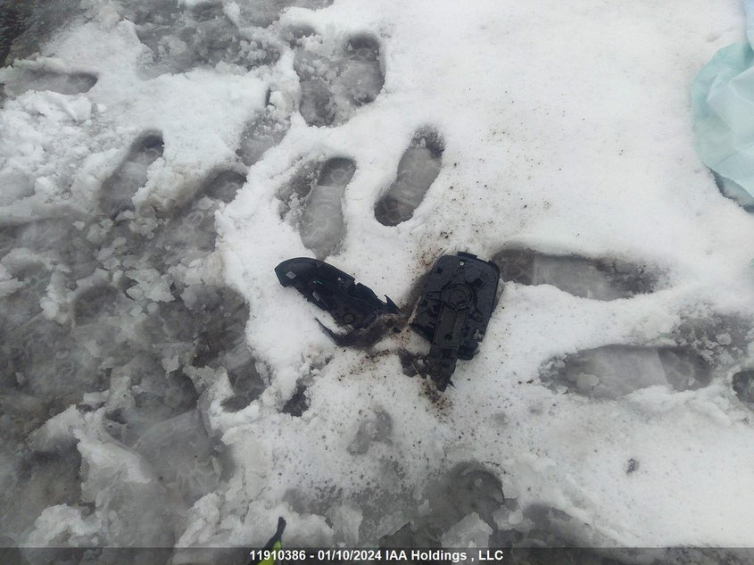 Image 12 of 2022 RAM 1500  salvage vehicle - Lot #11910386 at IAAI