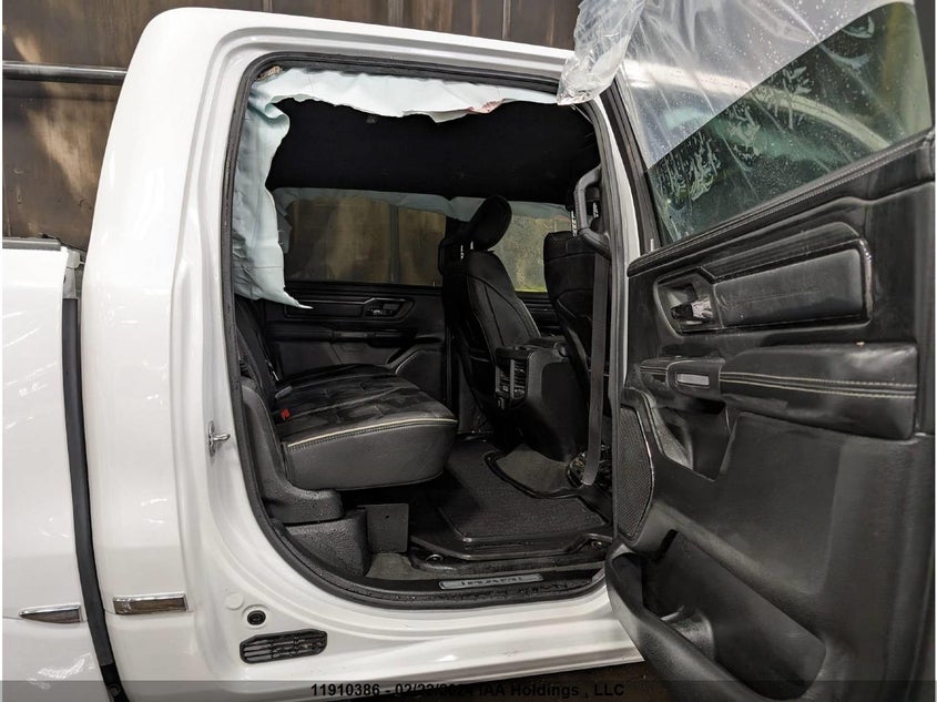 Image 2 of 2022 RAM 1500  salvage vehicle - Lot #11910386 at IAAI