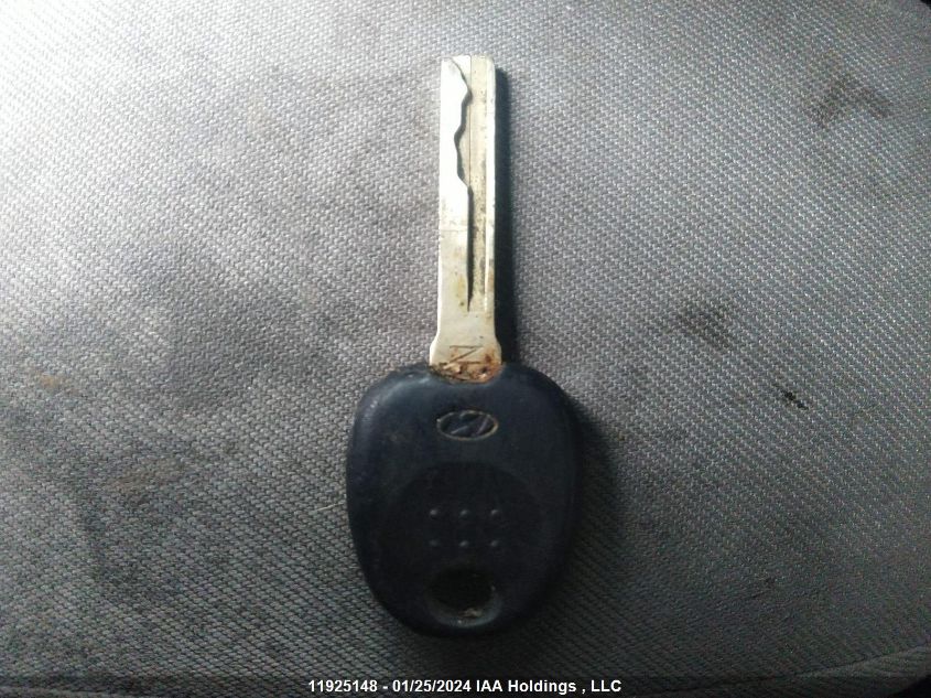 2017 Hyundai Accent VIN: KMHCT4AE4HU230100 Lot: 39227195