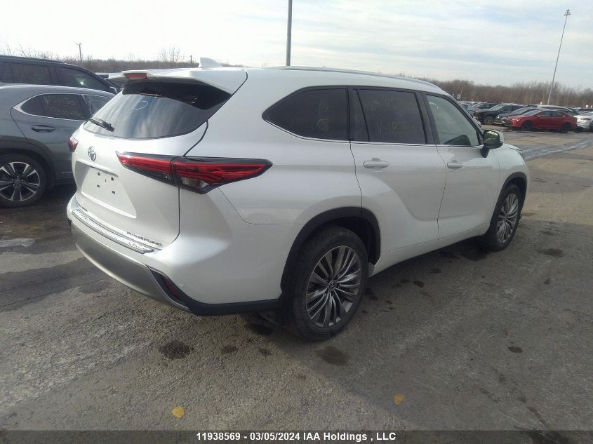 2022 Toyota Highlander Platinum VIN: 5TDFZRBH8NS182610 Lot: 11938569