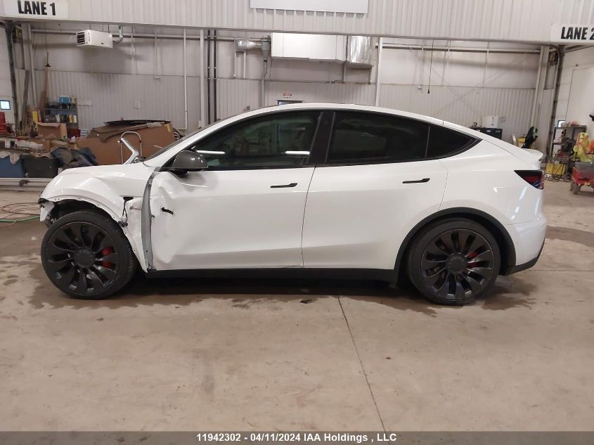 2022 Tesla Model Y VIN: 7SAYGDEFXNF440242 Lot: 11942302