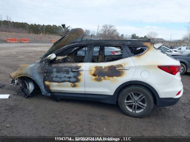 2017 Hyundai Santa Fe Sport 2.4 Se VIN: 5XYZUDLB4HG470666 Lot: 11943754