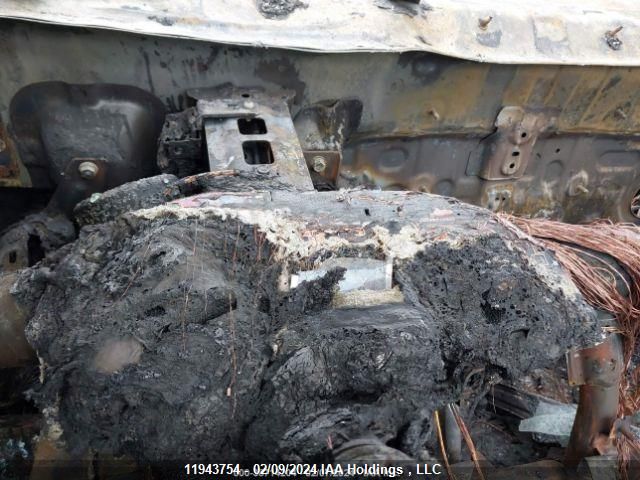 2017 Hyundai Santa Fe Sport 2.4 Se VIN: 5XYZUDLB4HG470666 Lot: 11943754