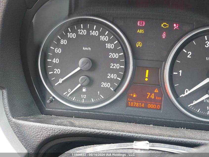 2007 BMW 3 Series VIN: WBAVH13547KR82204 Lot: 11944833