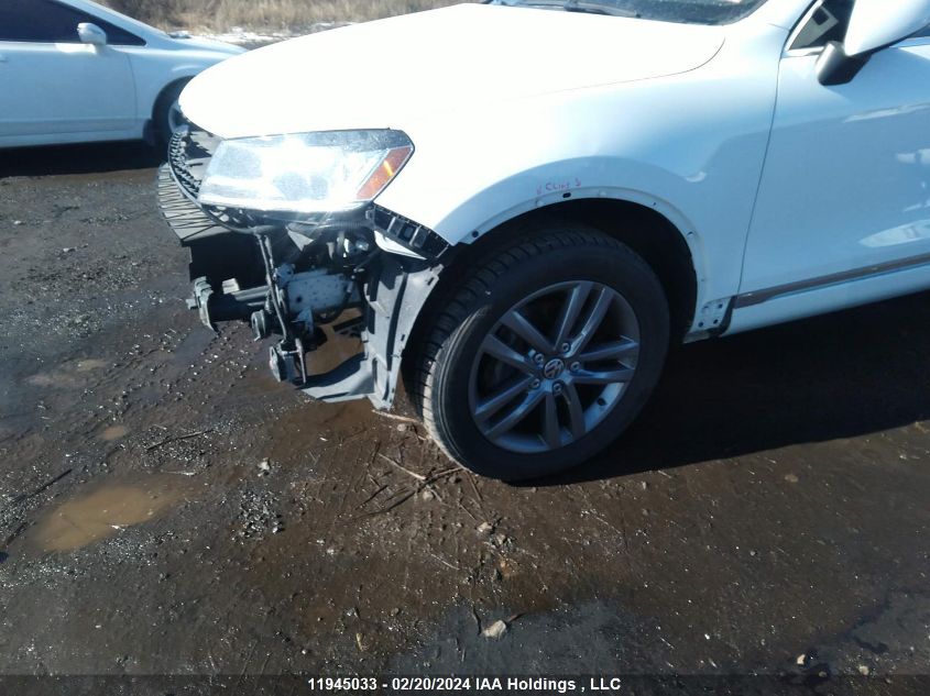 2016 Volkswagen Touareg Vr6 Executive/Vr6 Lux/Vr6 Sport VIN: WVGEF9BP7GD011661 Lot: 11945033