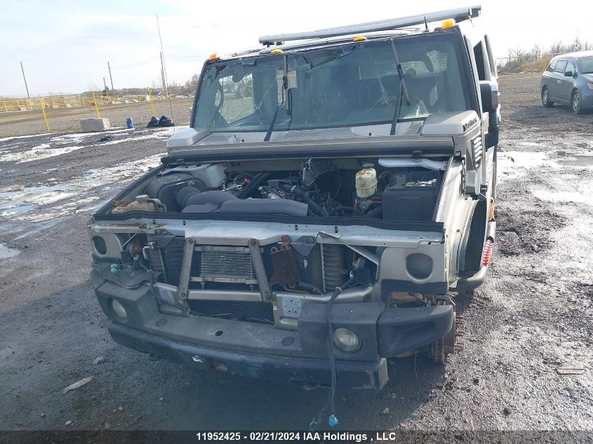 2004 Hummer H2 VIN: 5GRGN23UX4H106486 Lot: 11952425